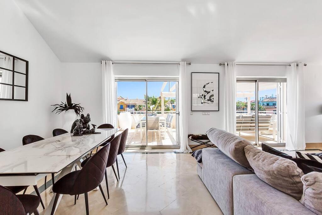 Yolo Spaces - Sotogrande Sea View Penthouse サン・ロケ エクステリア 写真