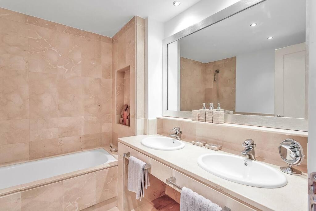Yolo Spaces - Sotogrande Sea View Penthouse サン・ロケ エクステリア 写真