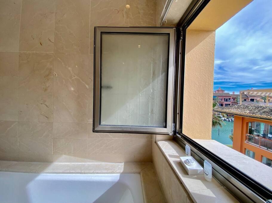 Yolo Spaces - Sotogrande Sea View Penthouse サン・ロケ エクステリア 写真