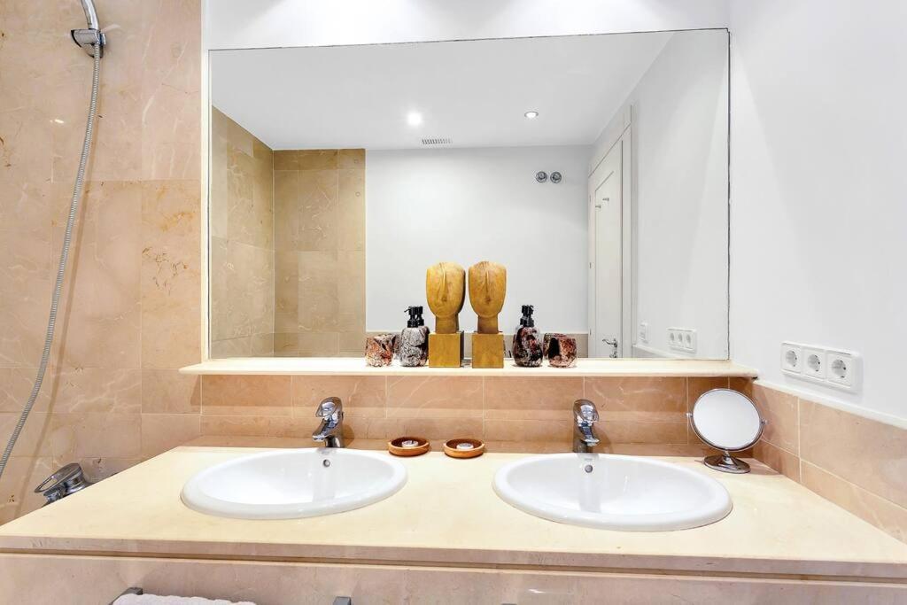 Yolo Spaces - Sotogrande Sea View Penthouse サン・ロケ エクステリア 写真