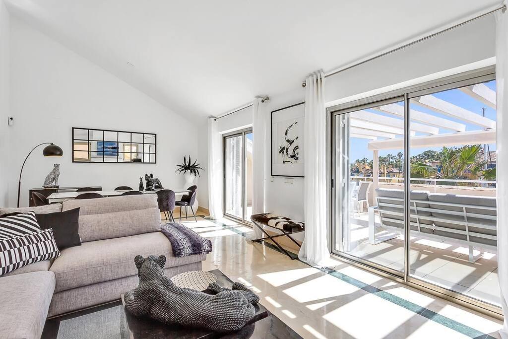 Yolo Spaces - Sotogrande Sea View Penthouse サン・ロケ エクステリア 写真