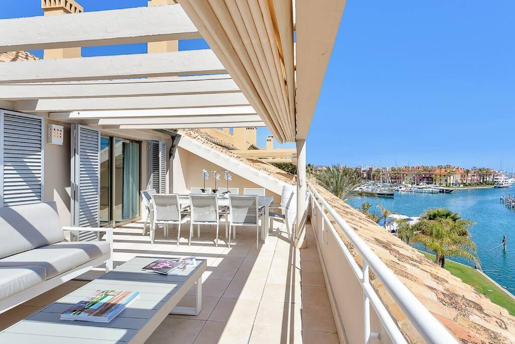Yolo Spaces - Sotogrande Sea View Penthouse サン・ロケ エクステリア 写真